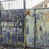 Un'altra fabbrica abbandonata: qui si producevano salotti